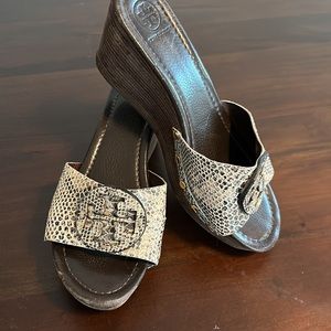 Women Tory Burch Leather Wedge
